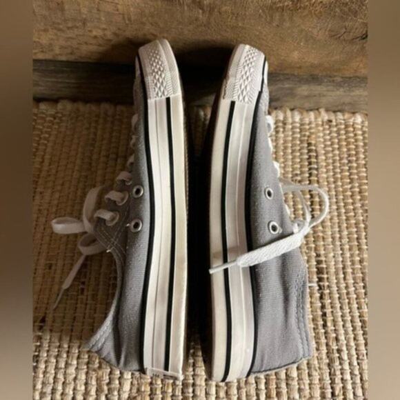 Converse Gray Sneakers Women’s Size 5 - Picture 13 of 16
